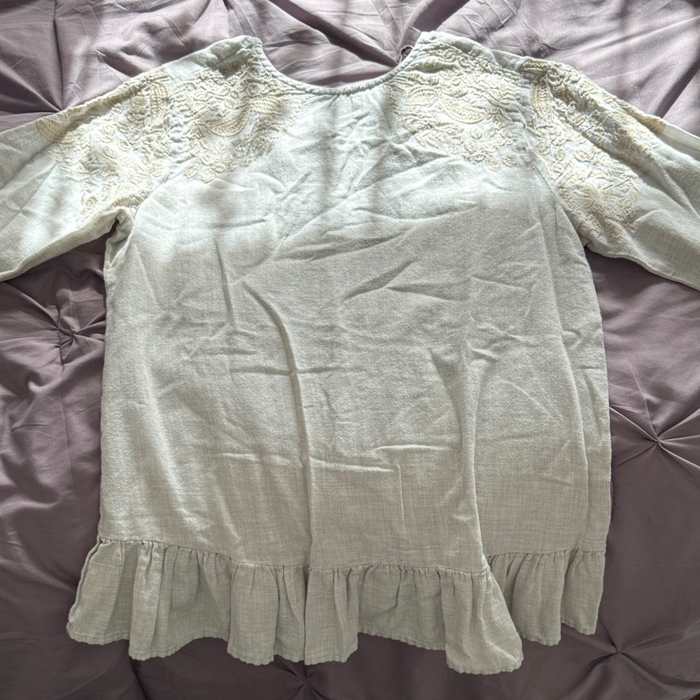 Zara Linen Light Gray Lace Accent Blouse